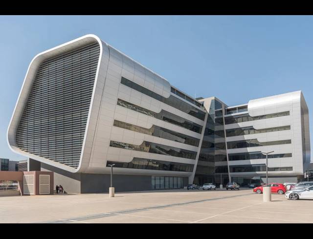 15M² OFFICE TO LET IN WATERFALL